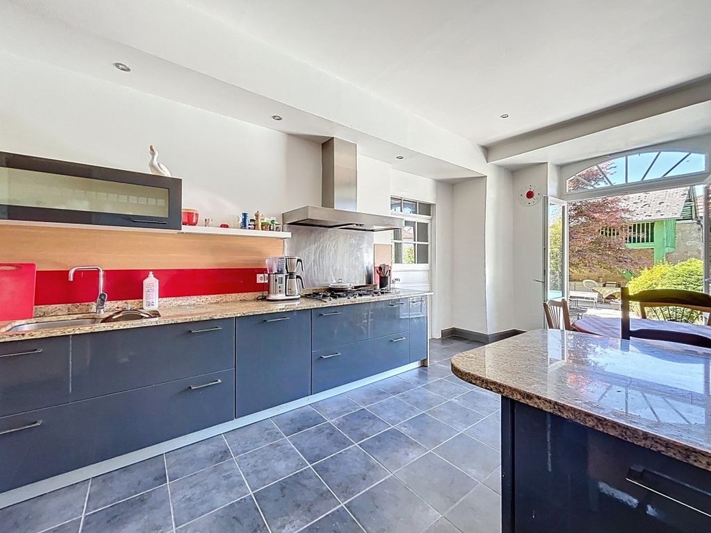 Property photo 2 of 26