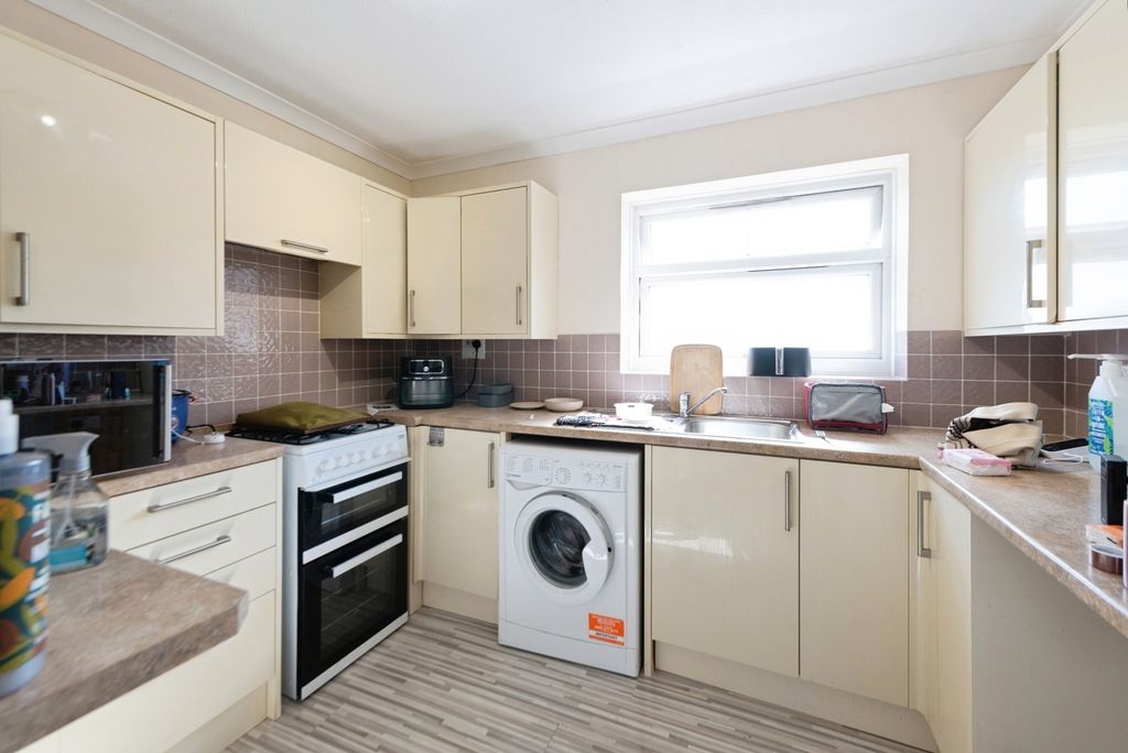 Property photo 3 of 10 Pbox-Img.Jpg