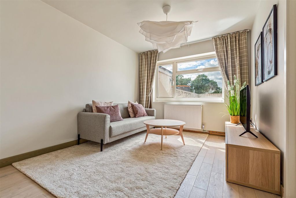 Property photo 2 of 39 Image 29.Jpg