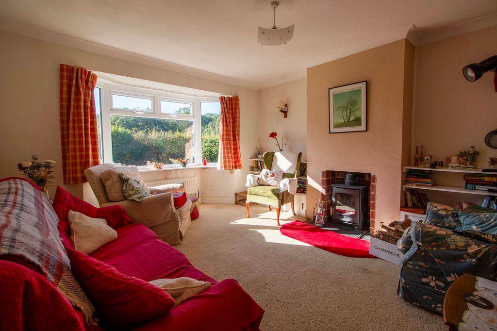 Property photo 3 of 17