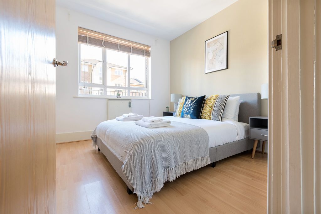 Property photo 3 of 13 Bedroom