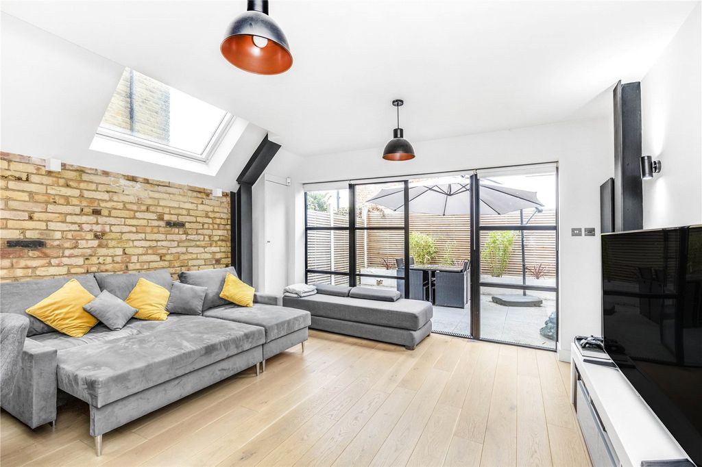 Property photo 3 of 13 Picture No. 20