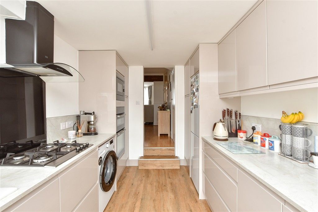 Property photo 2 of 14 Kitchen