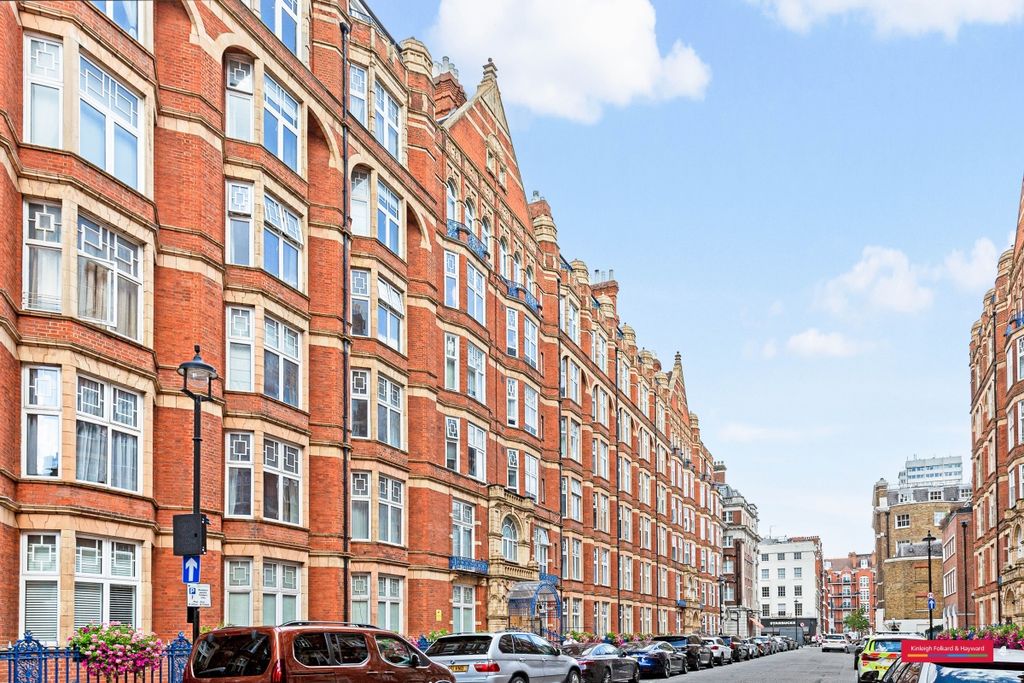 Property photo 1 of 13 Photo  (8)