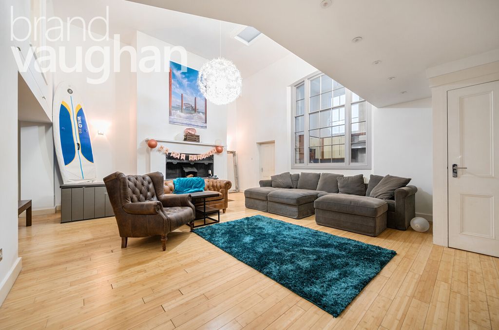 Property photo 2 of 9 Living Room