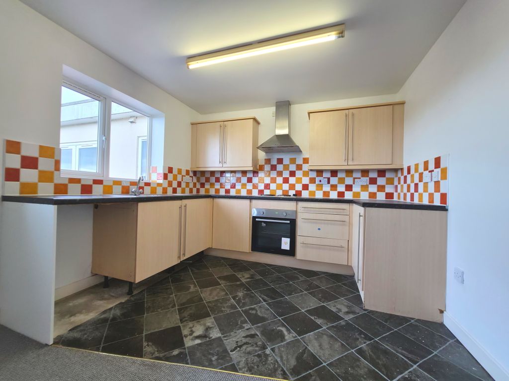 Property photo 3 of 25