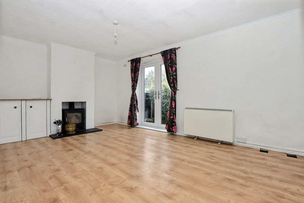 Property photo 2 of 17 Picture No. 11