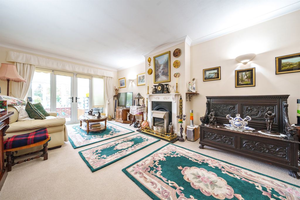 Property photo 3 of 18