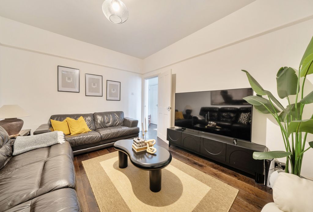 Property photo 3 of 18 1472525-2-6A26E19...
