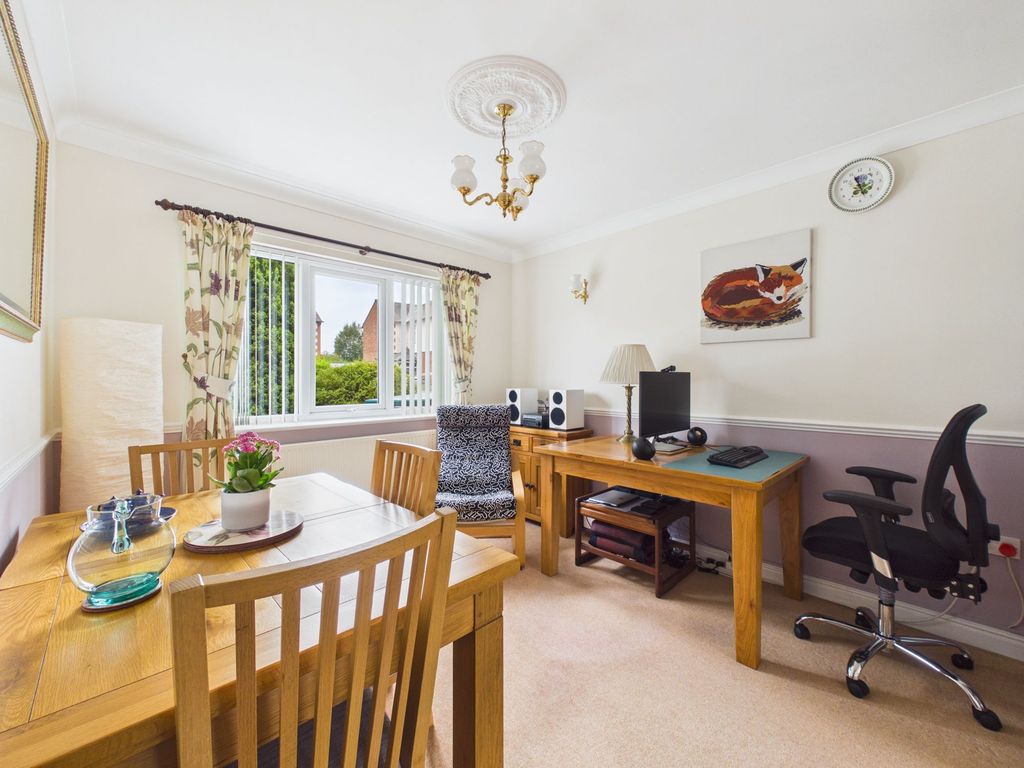 Property photo 3 of 23 Dining Room