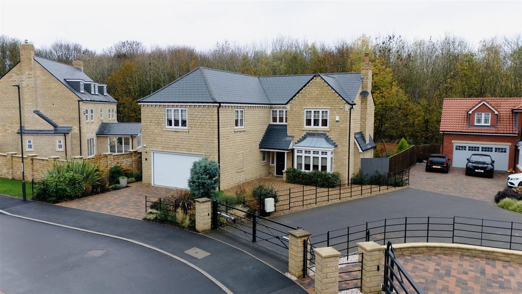 Property photo 2 of 47 Aerial