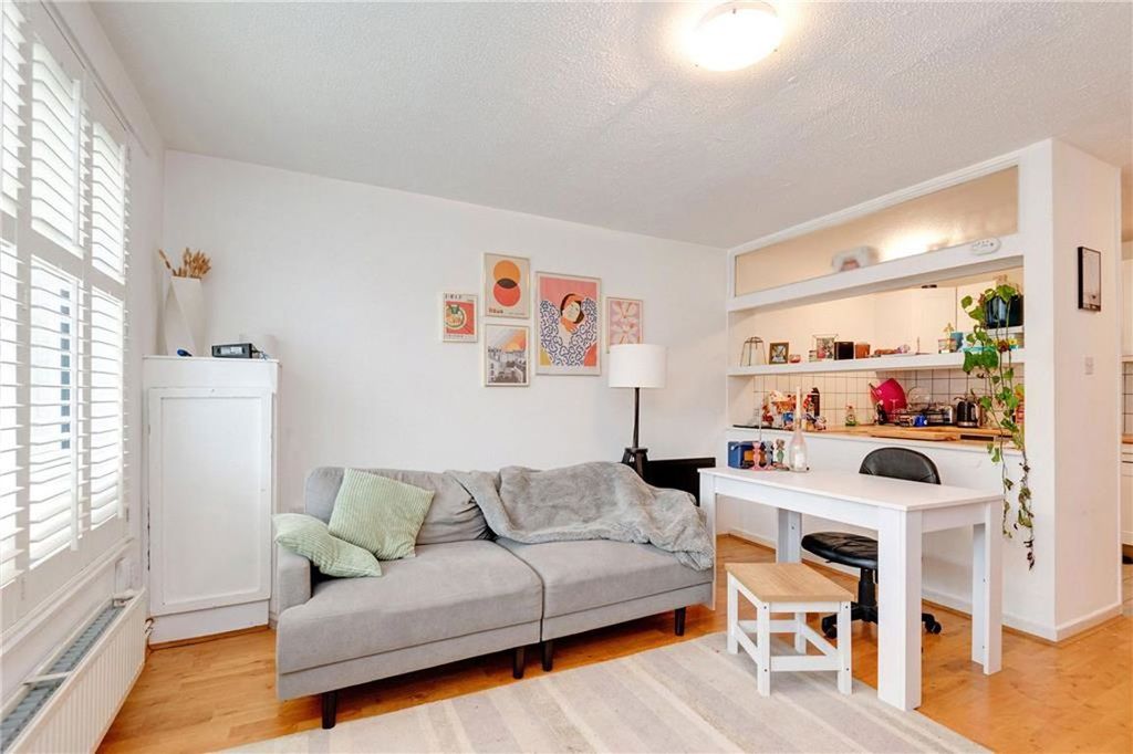 Property photo 1 of 5