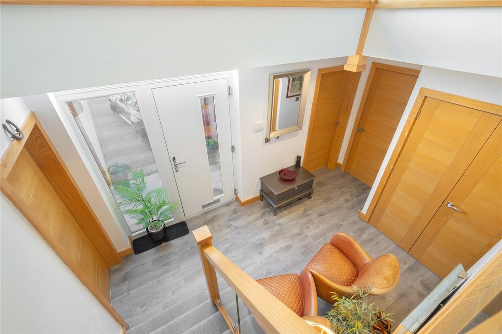 Property photo 3 of 29 Entrance Hallway