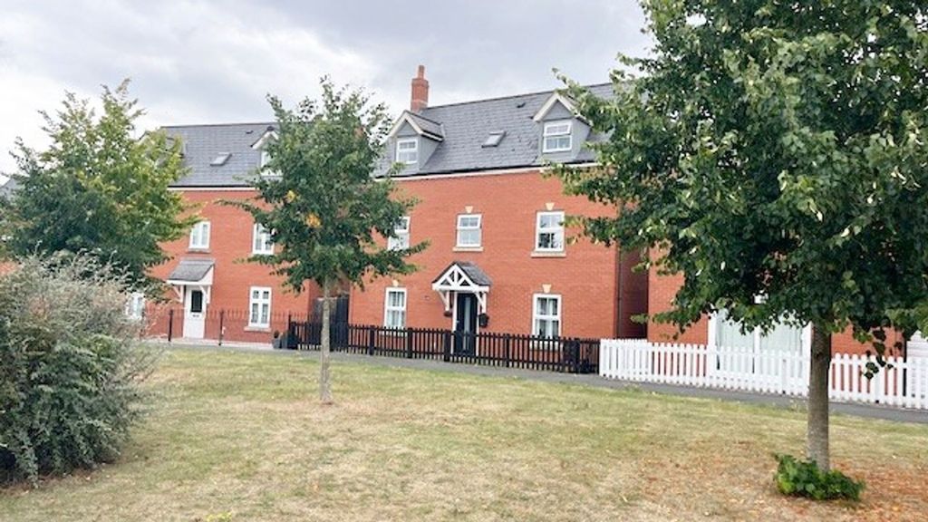 Property photo 1 of 13