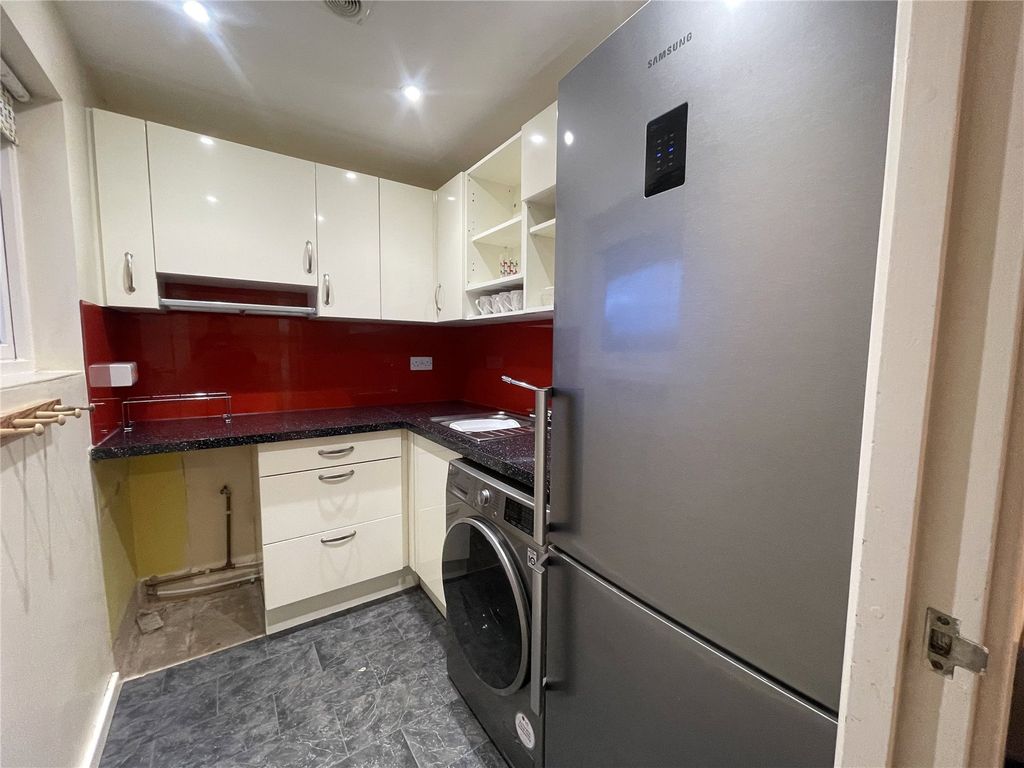 Property photo 2 of 9 Picture No. 05