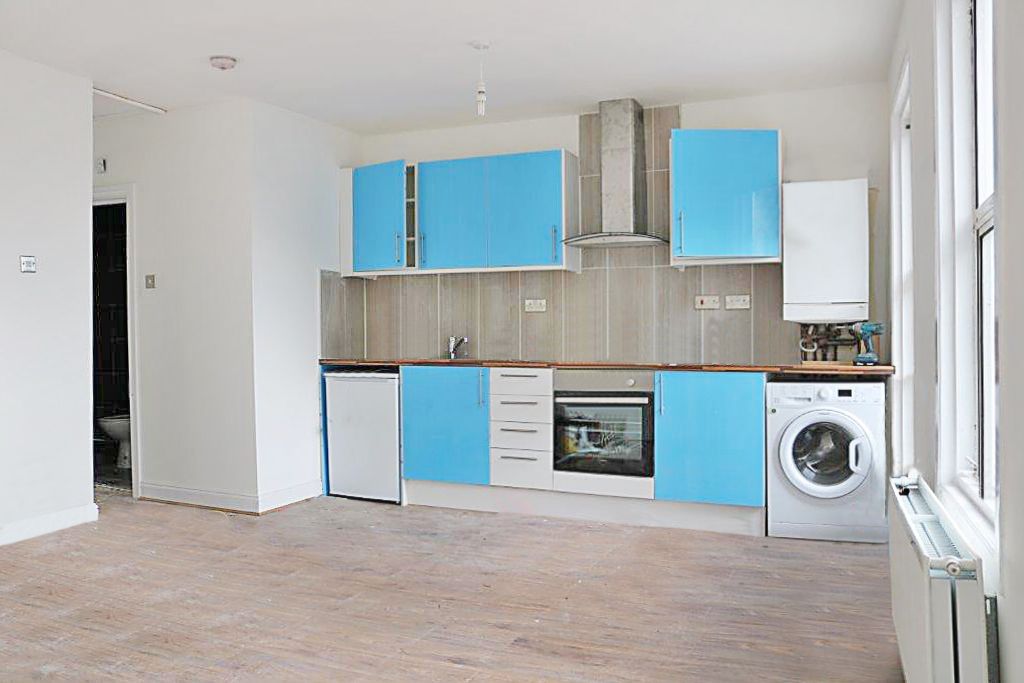 Property photo 3 of 4 Kitchen