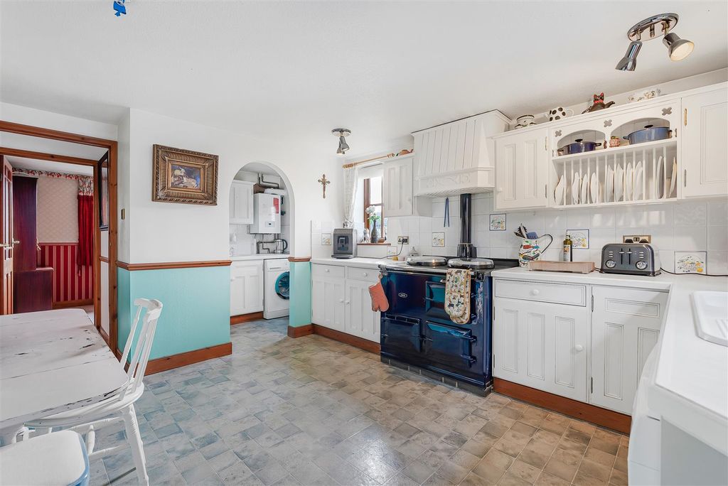 Property photo 3 of 26 40_70166.Jpg