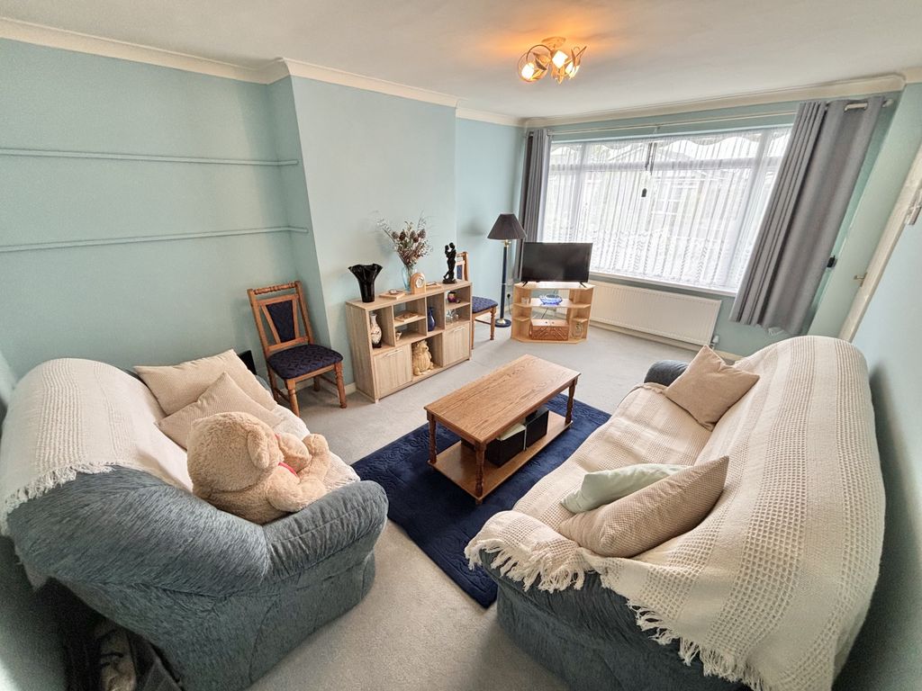 Property photo 3 of 14