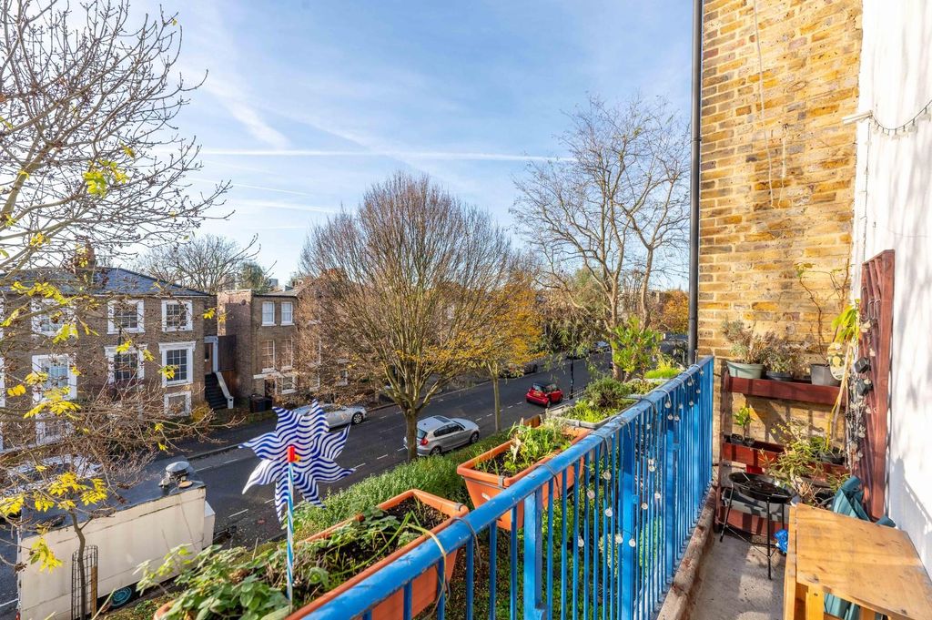 Property photo 3 of 13 Balcony