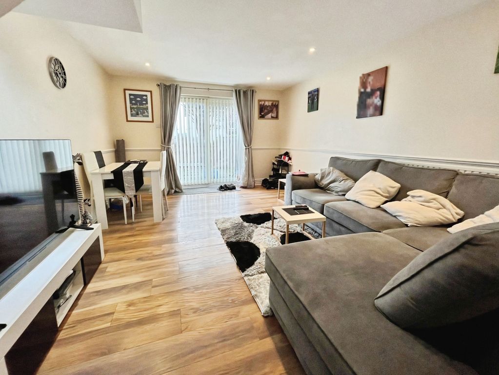 Property photo 2 of 14