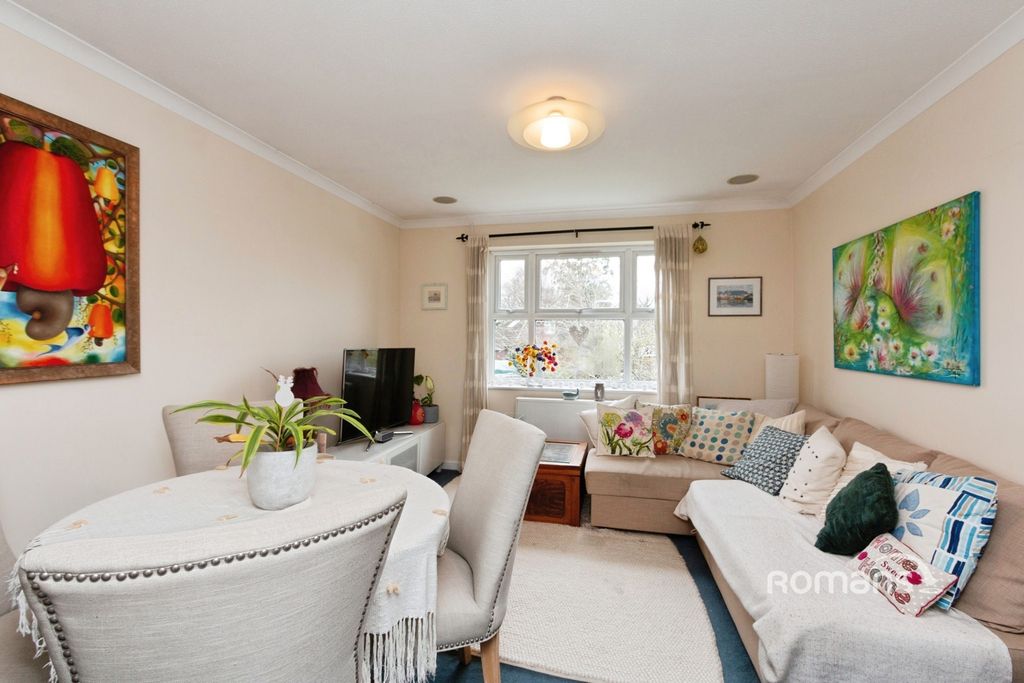 Property photo 3 of 11 Pbox-Img.Jpg