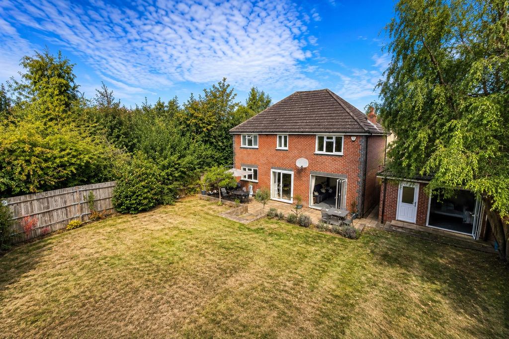 Property photo 2 of 34