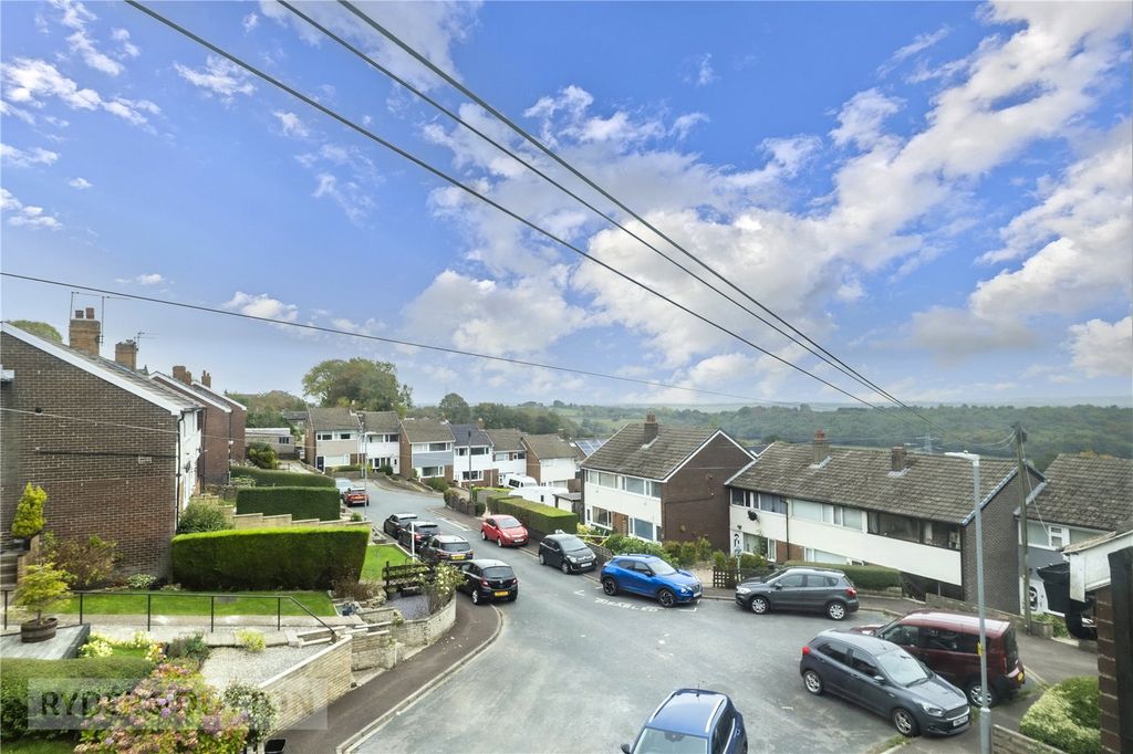 Property photo 2 of 27 Picture No. 24