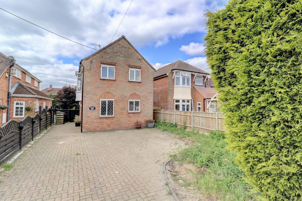 Property photo 1 of 11 Picture No. 02