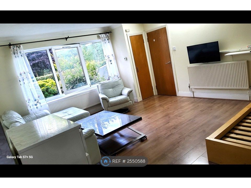 Property photo 1 of 28
