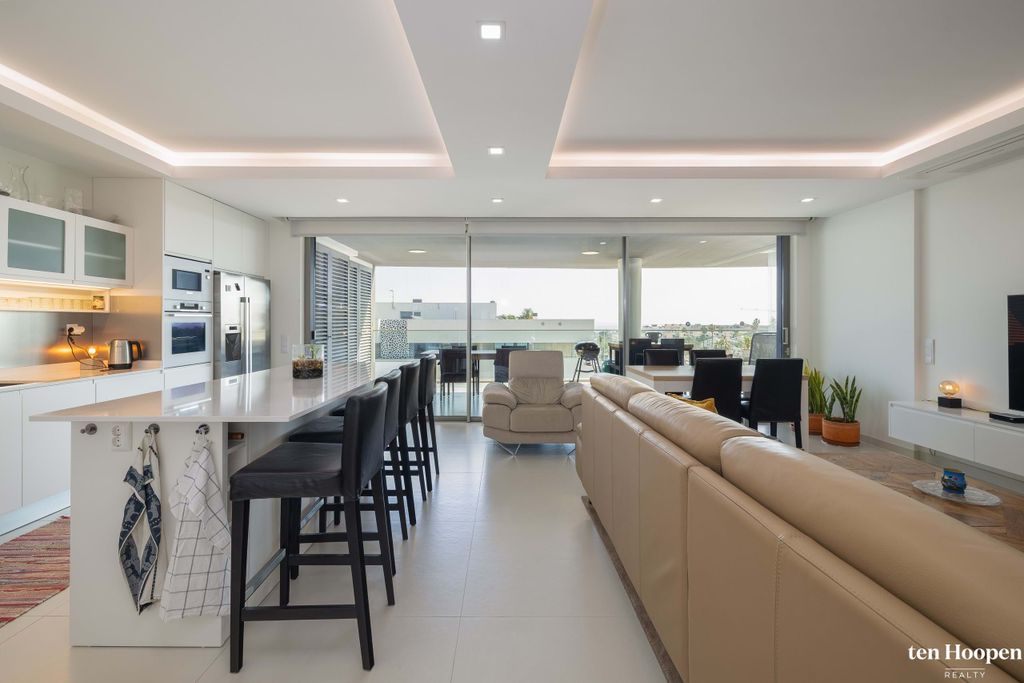 Property photo 3 of 30