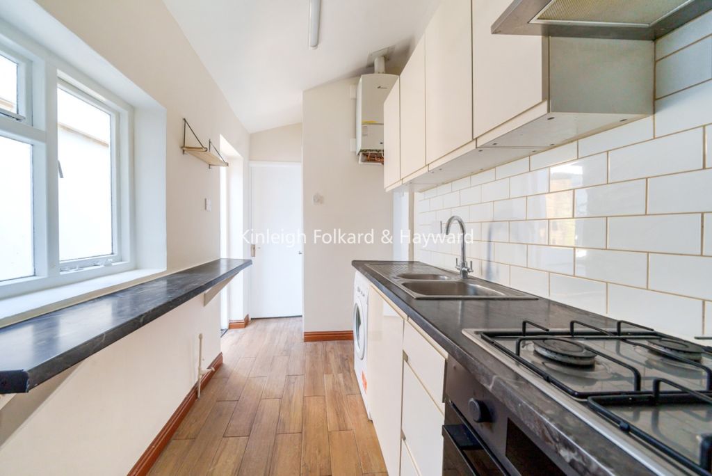 Property photo 3 of 7 19E2921A-300A-468E-9