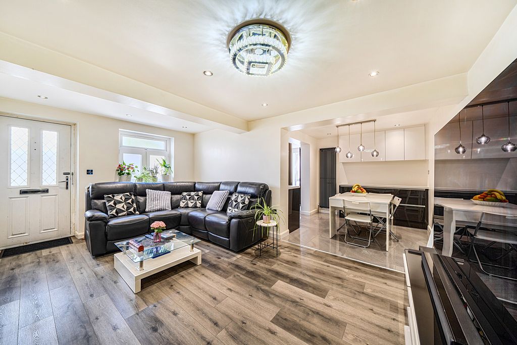 Property photo 2 of 14 1450655-2-69Ea1E8...
