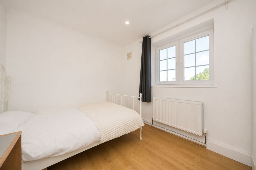 Property photo 2 of 4