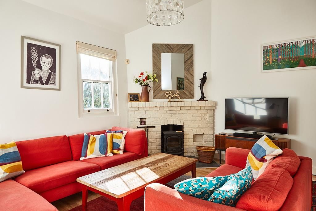 Property photo 3 of 39 Island Wall, Whitstable