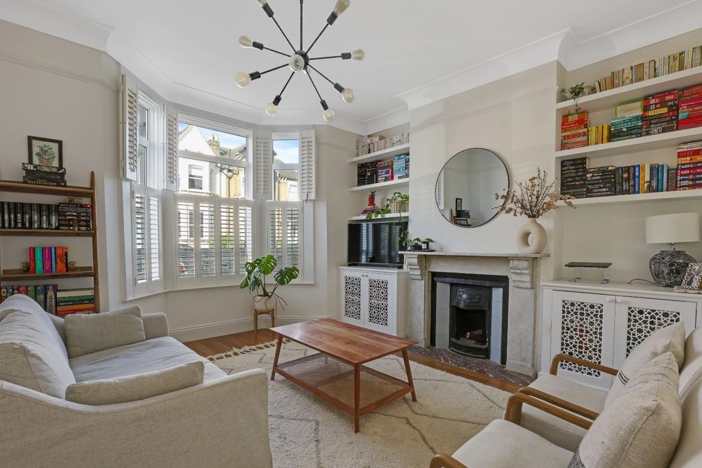 Property photo 1 of 12 03-F6F0Jhpropworld - 121A Venner Road - 25.Jpg