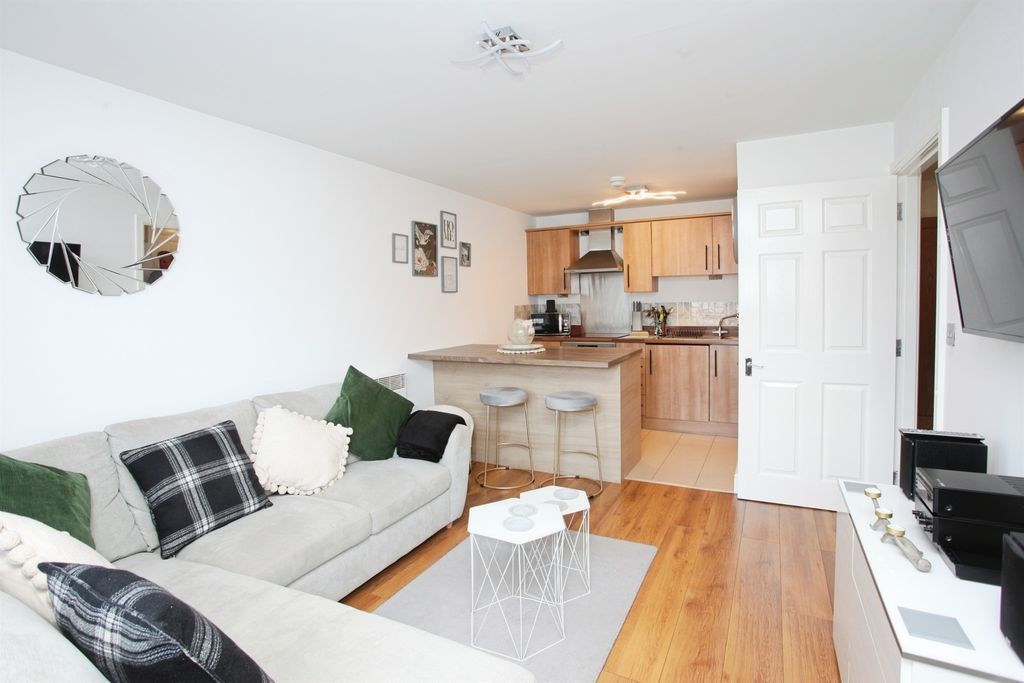 Property photo 2 of 15