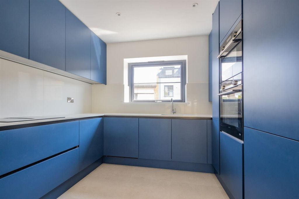 Additional image 4 of 4 bed town house for saleSevern Gardens, Chepstow, Chepstow NP16