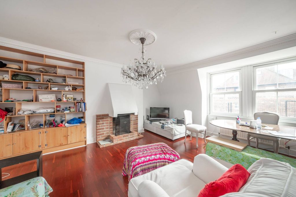 Property photo 1 of 4