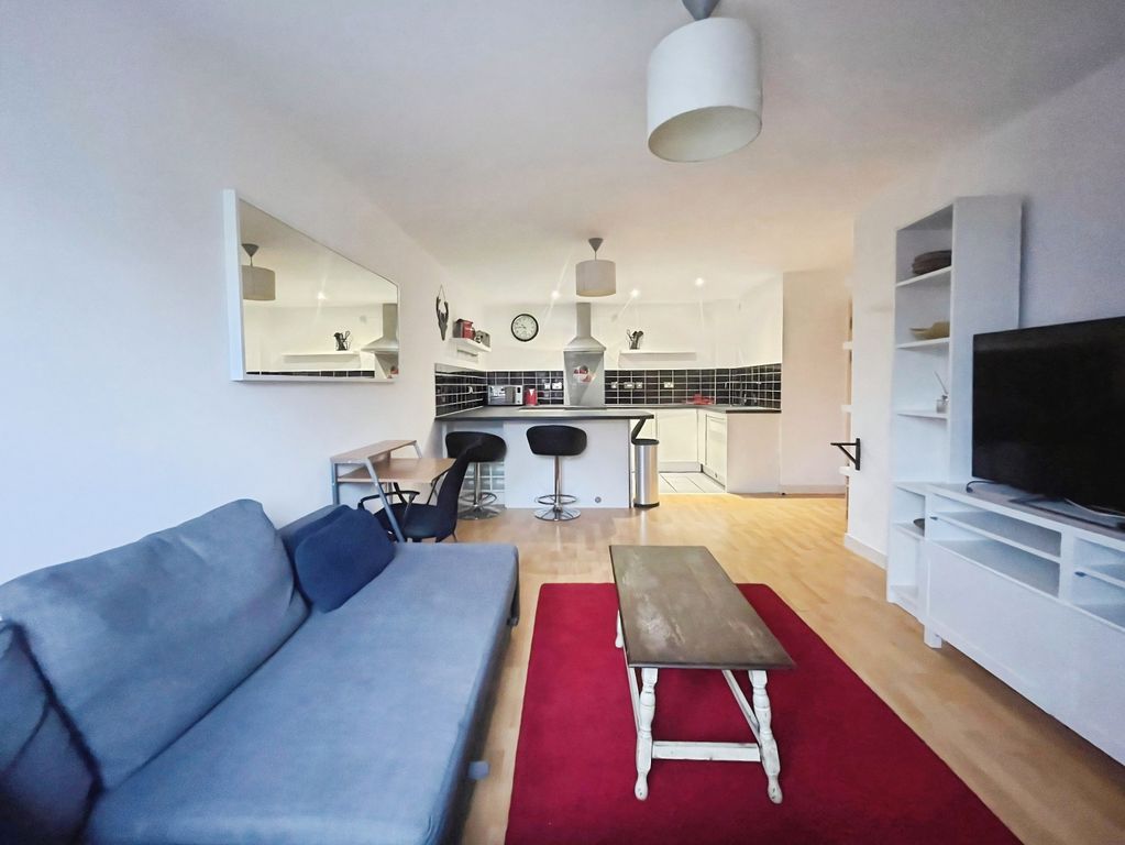 Property photo 3 of 6