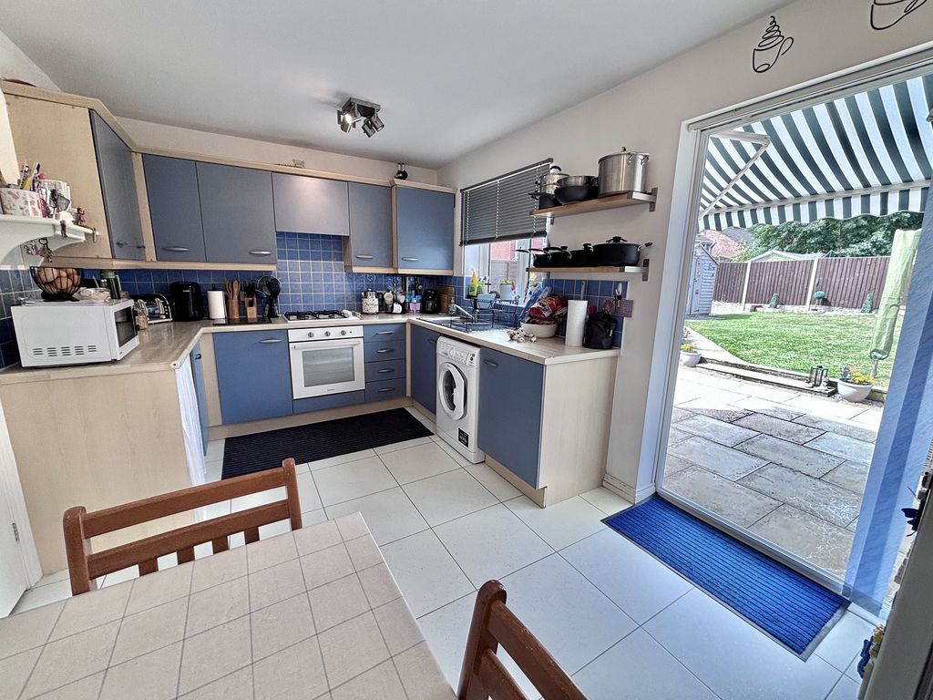 Property photo 3 of 12 Kitchen-Diner