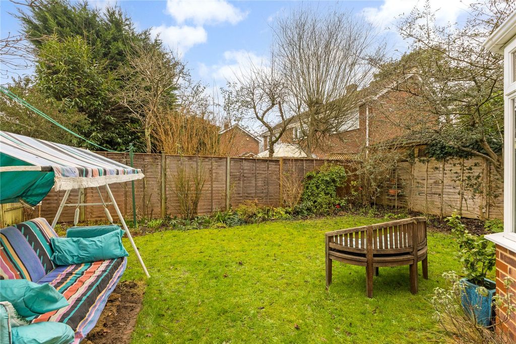 Property photo 3 of 12 Garden