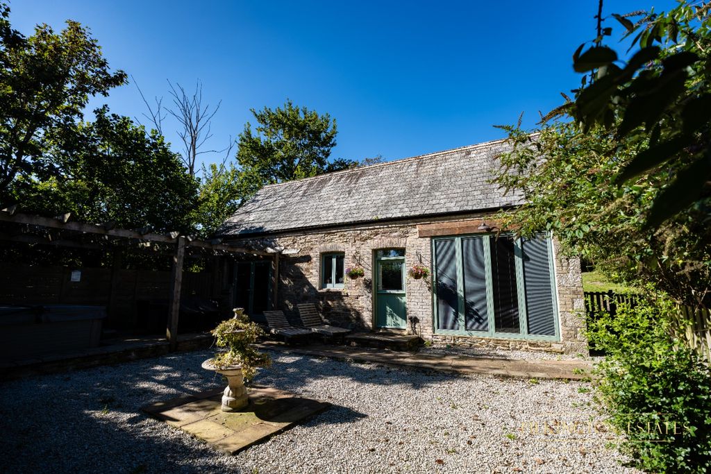 Property photo 1 of 19 4574931