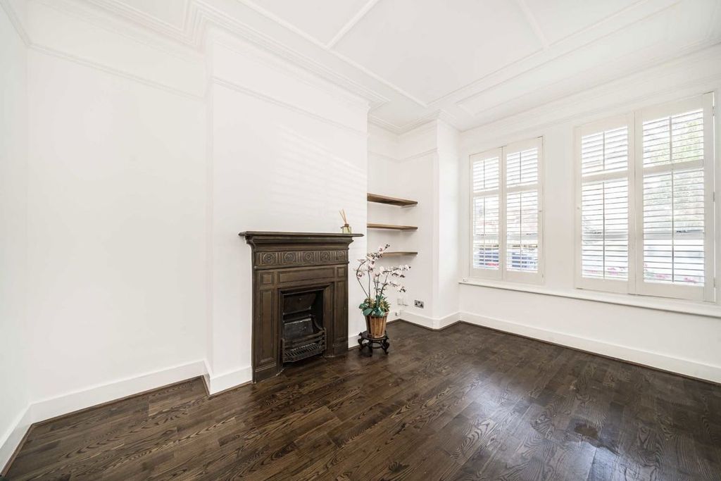 Property photo 2 of 7