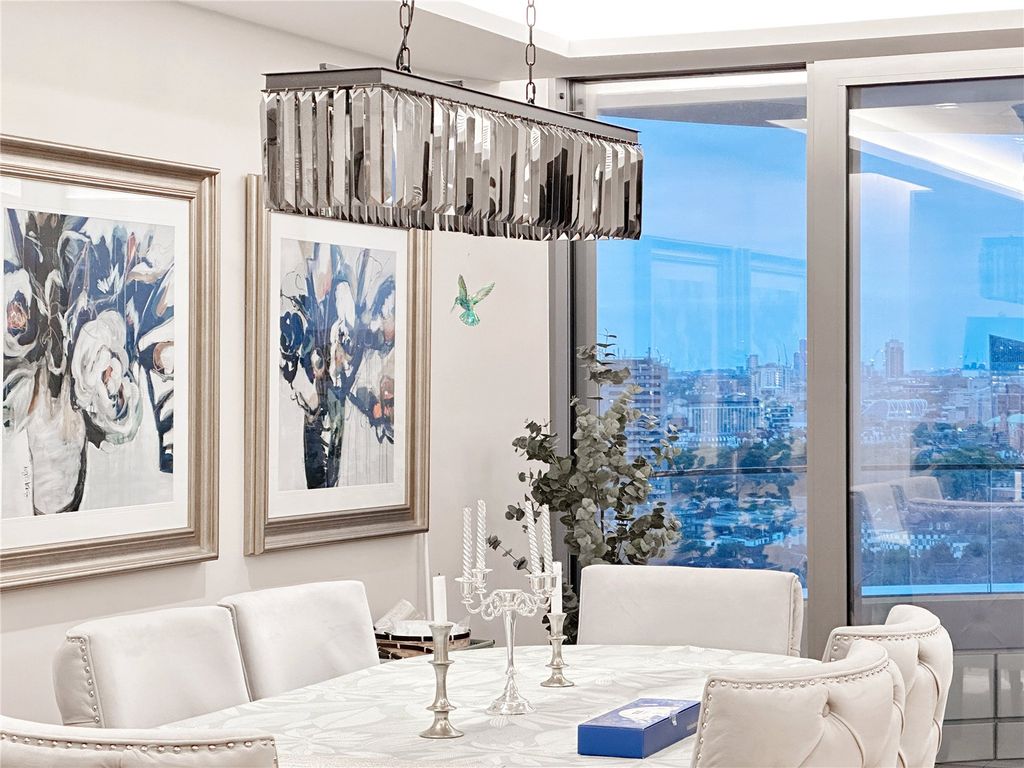 Property photo 3 of 18 Picture No. 07