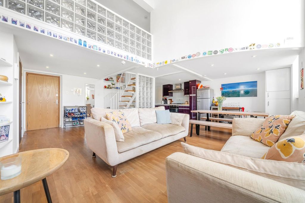 Property photo 3 of 19 Reception (3).Jpg