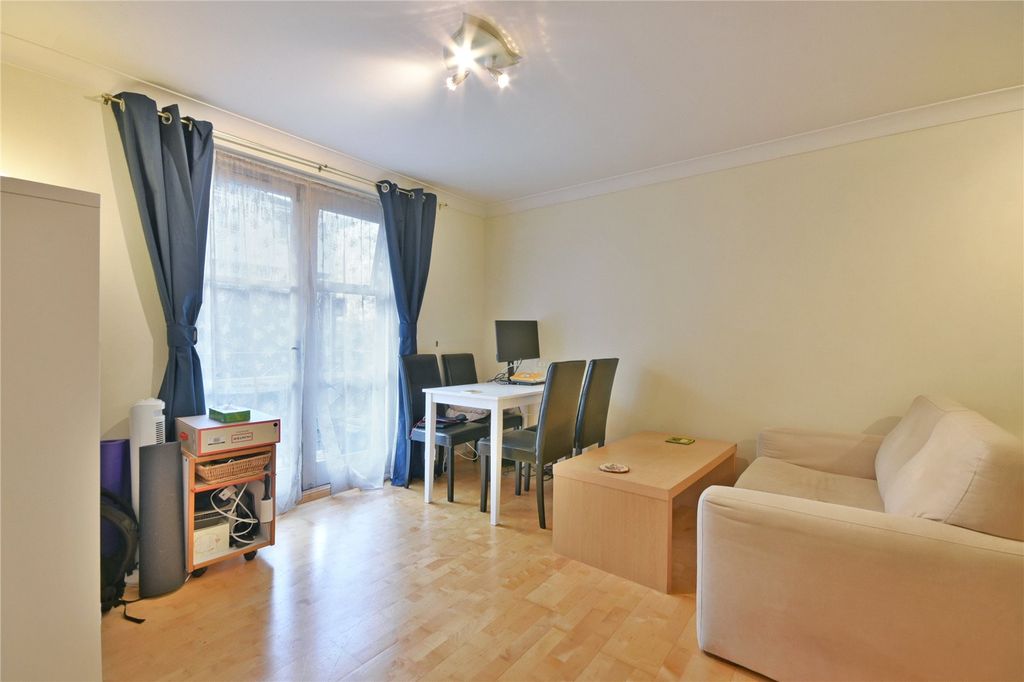 Property photo 3 of 11 Picture No. 41