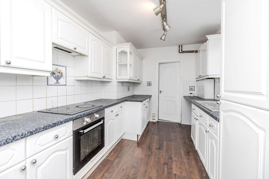 Property photo 2 of 15 Kitchen.Jpg
