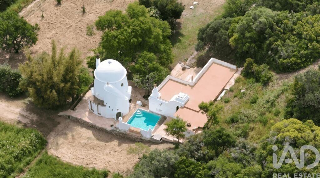 Property photo 2 of 35