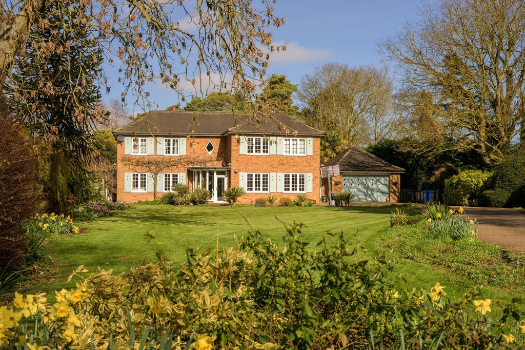 Property photo 1 of 35