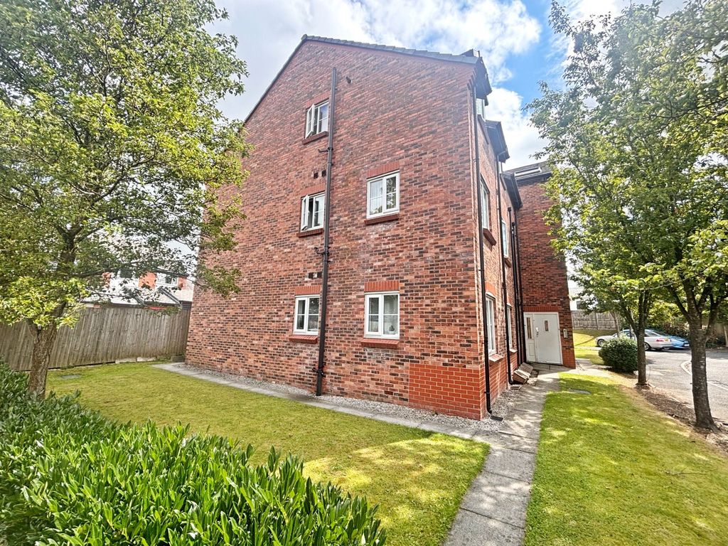 Property photo 1 of 12 Front External